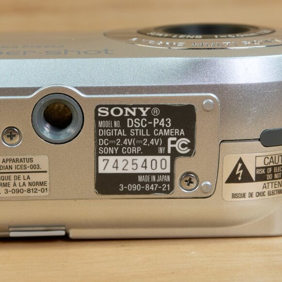 Sony Cyber-Shot DSC-P43 4.1MP Digital Camera / Compact Point and Shoot / Tested - Picture 6 of 7